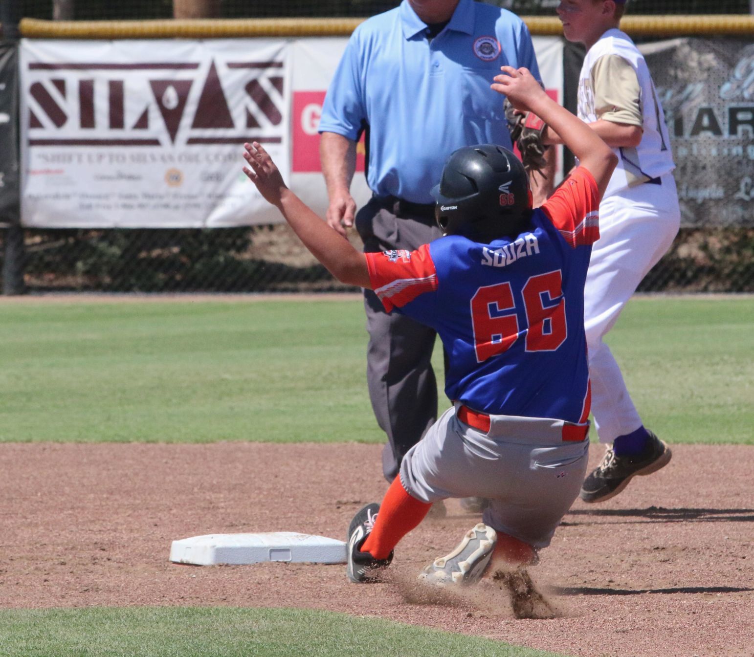 Contagious hitting, errors lifts Central California in World Series opener